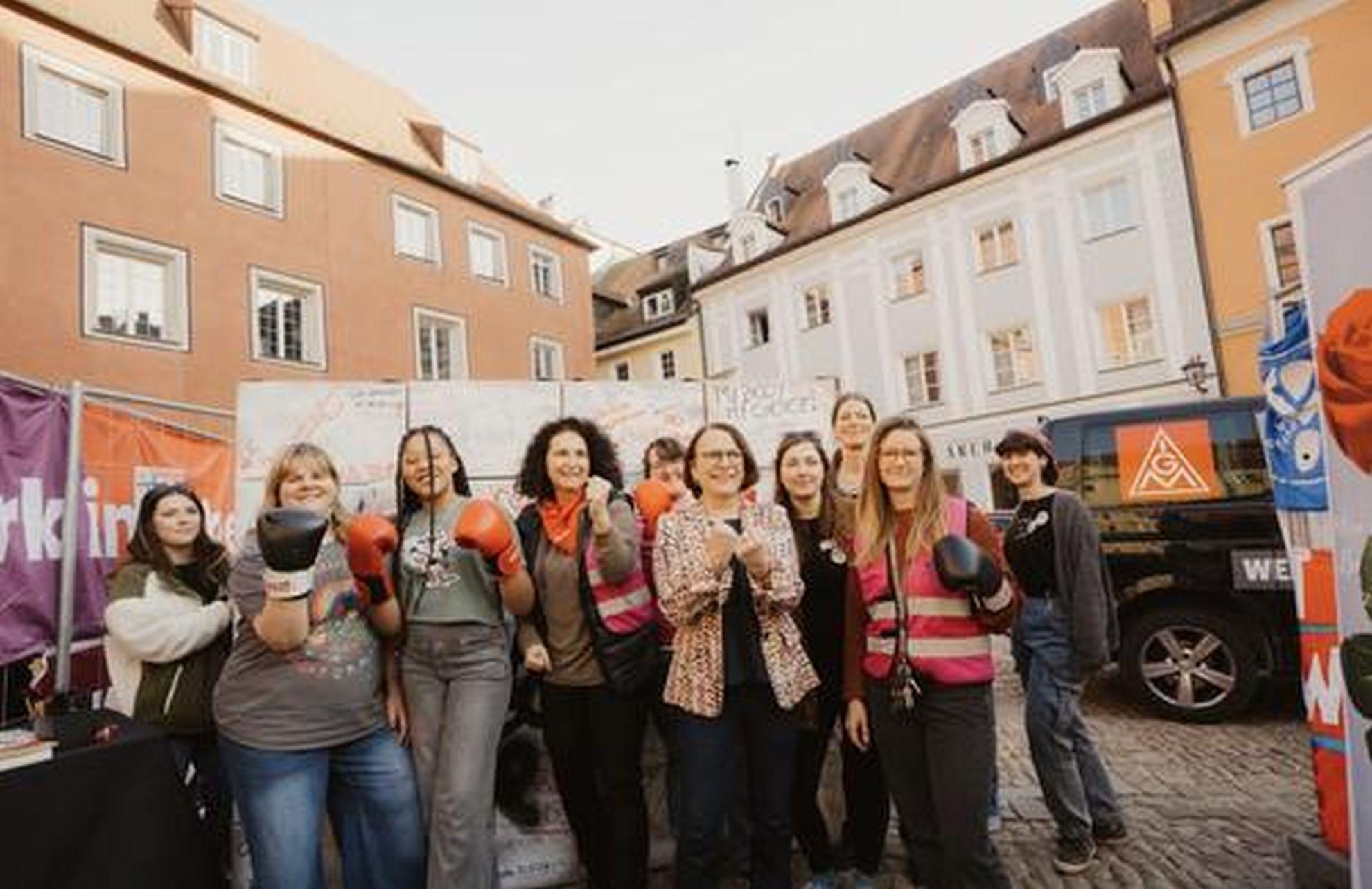 Frauentag 2025 Funpark DGB Gruppe Haidplatz Regensburg