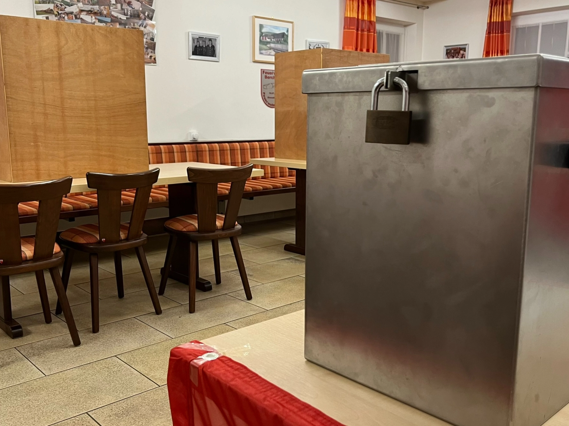 Urabstimmung Wahlurne Schabmüller