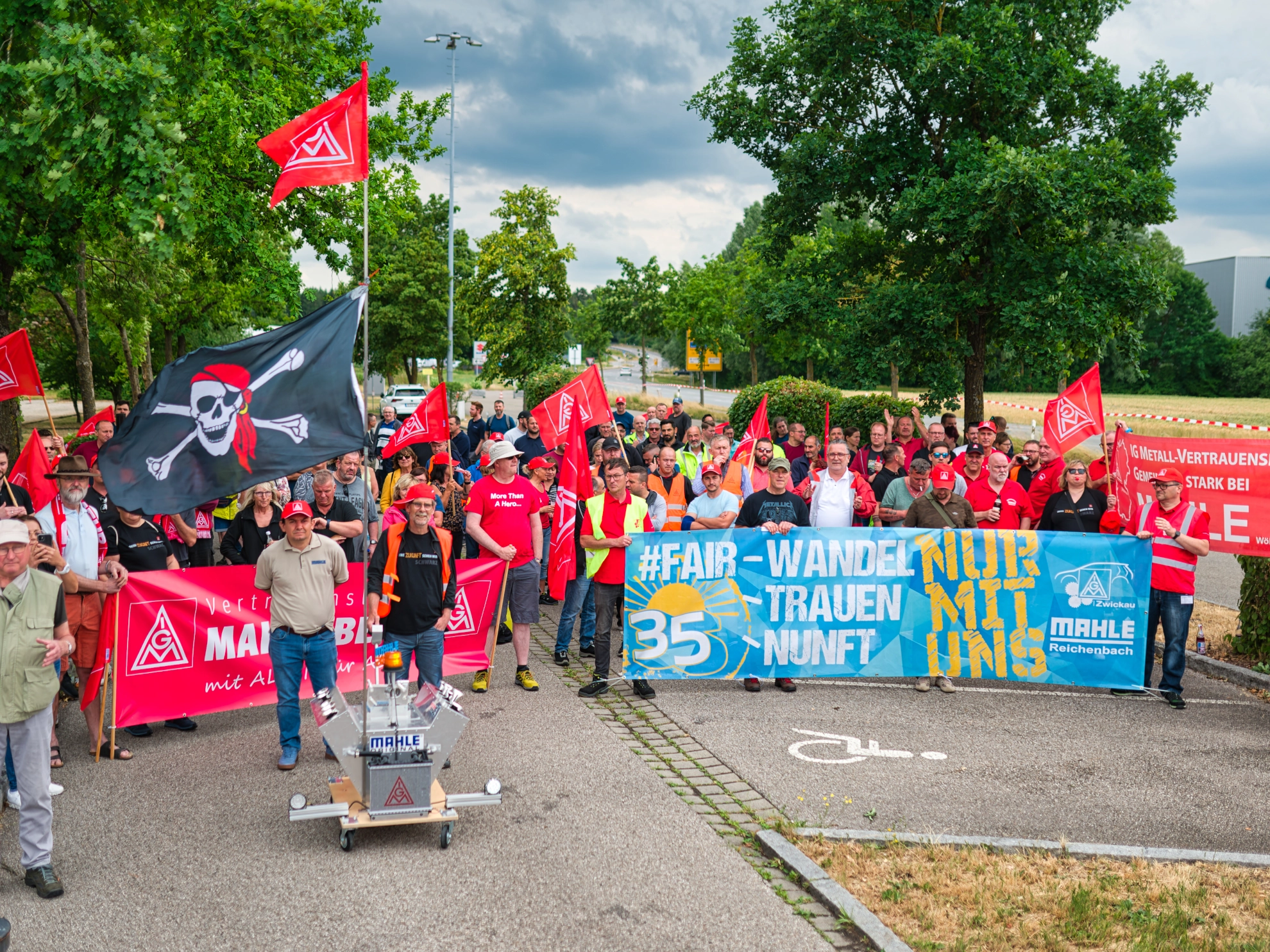 Protestkundgebung bei Mahle-Behr in Neustadt