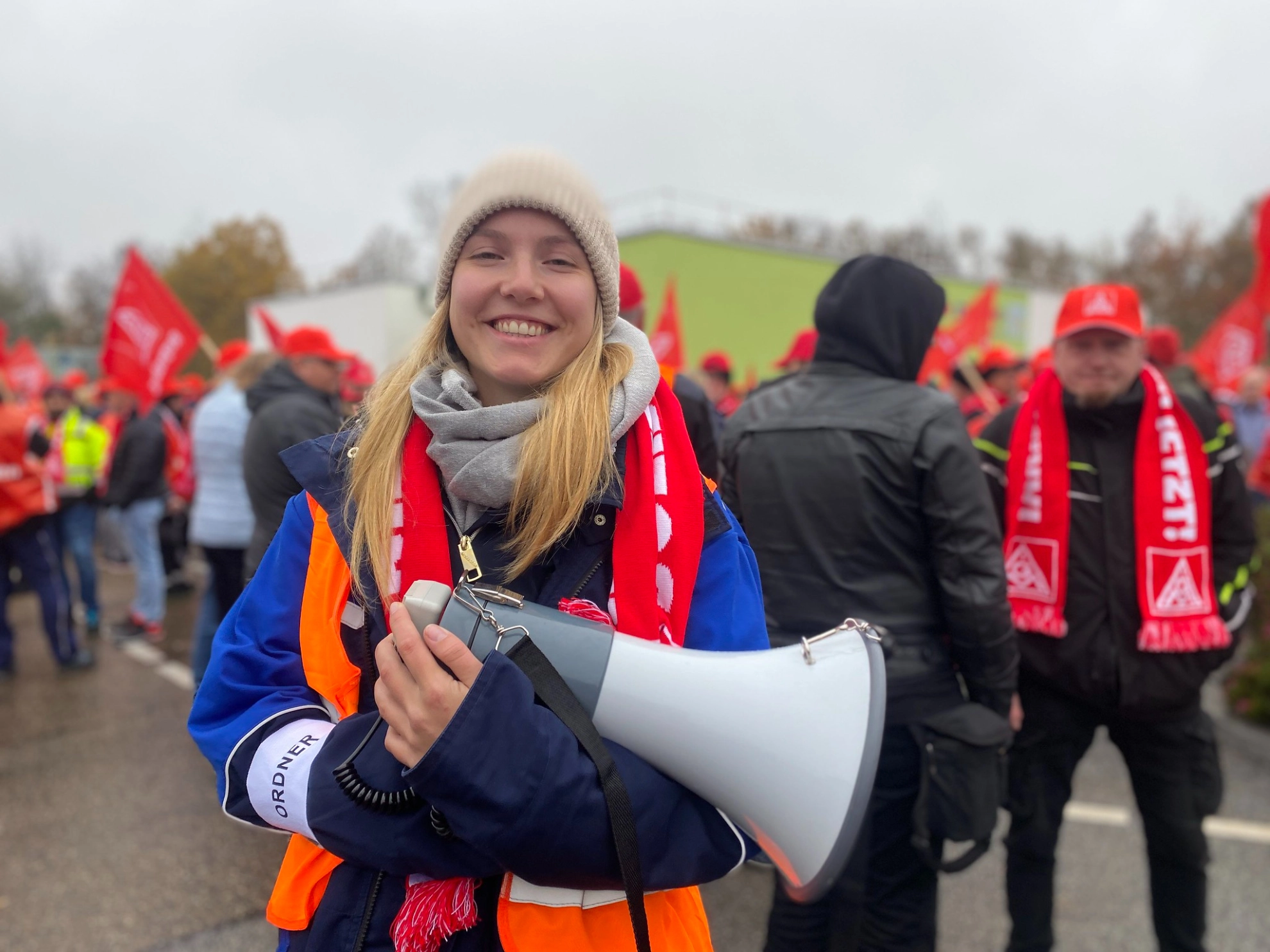 Zentraler Regensburger Warnstreik bei BMW