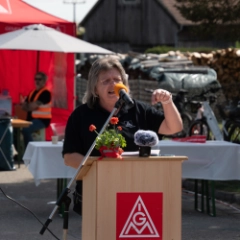 Christine Billmann auf dem ganztägigen Warnstreik bei Schabmüller