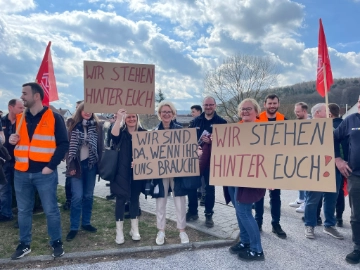 Ganztägiger Warnstreik bei Schabmüller in Berching