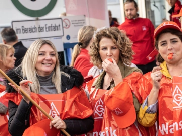 Verhandlungsergebnis: 8,5 Prozent, plus 3000 Euro - in zwei Stufen 