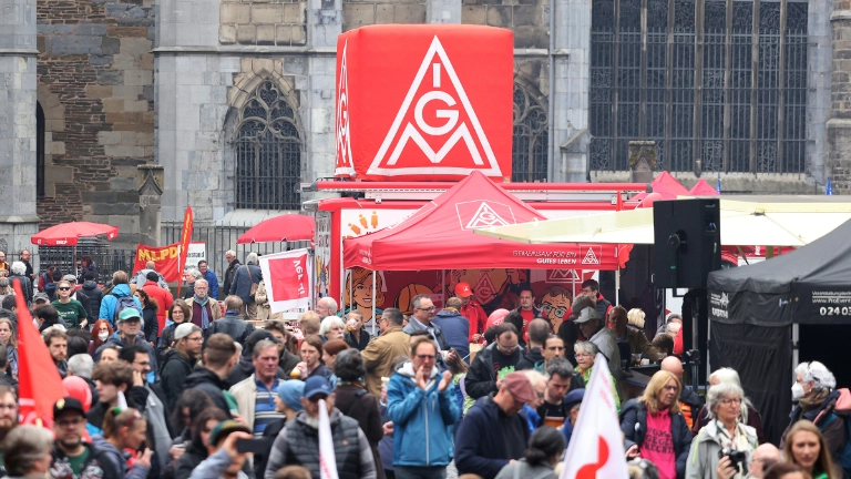 „GeMAInsam Zukunft gestalten“ - Kundgebung zum 1. Mai 2022 in Aachen.